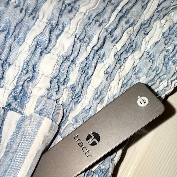 Tractr NWT 2/26 Blue and White Striped wide legged Jumpsuit - Picture 5 of 7